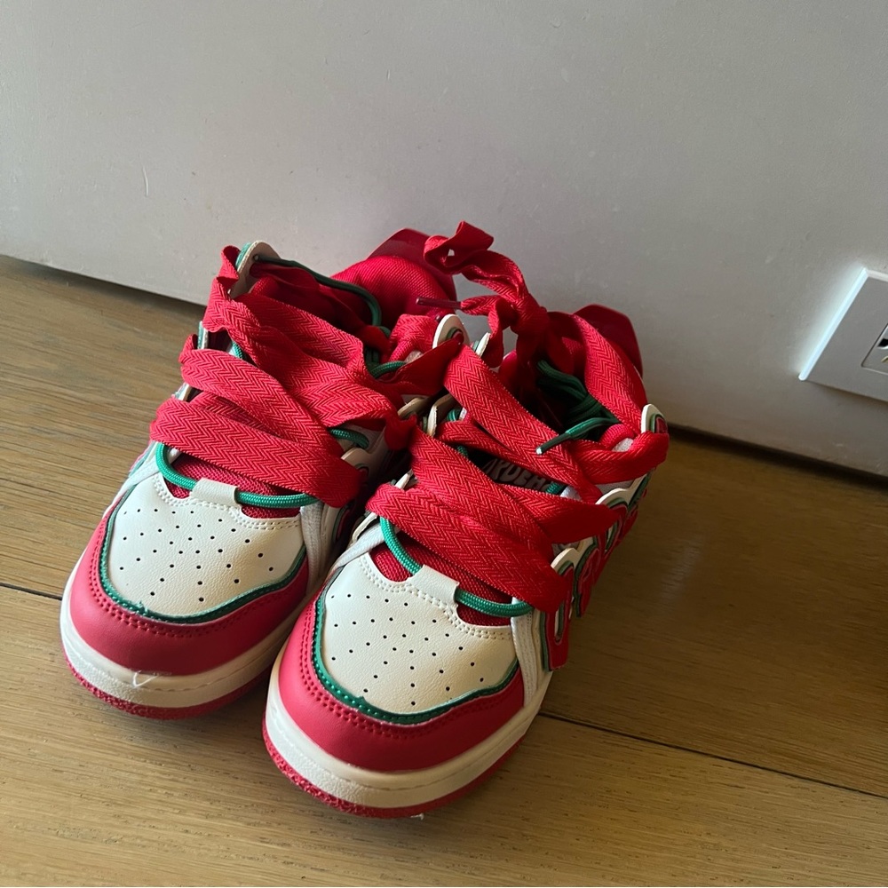 Sneakers